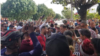Masiva protesta en La Candonga, Santa Clara. (Captura de imagen/CubaNet)