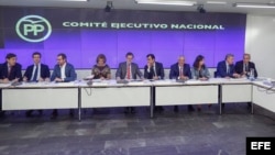 El jefe del Ejecutivo, Mariano Rajoy (c), preside una reunión del Comité Ejecutivo Nacional del PP.