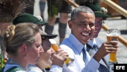 Comida y música alemana para Obama en Alemania.
